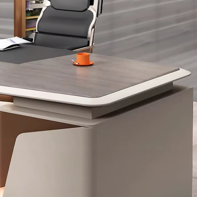 Arcadia 经典高端棕色和棕褐色米色 L 形家庭和公司办公桌，带抽屉和橱柜存储、皮革鼠标垫和电线管理